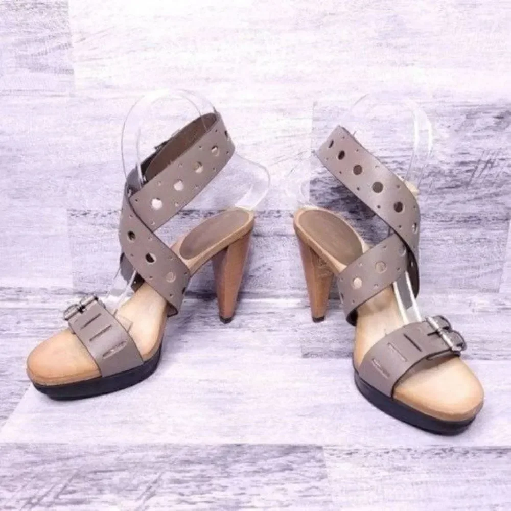 Tod's Cut Out Buckle Strap Leather Heeled Sandal Gray sz 35 Women's sz 5 - Picture 3 of 7